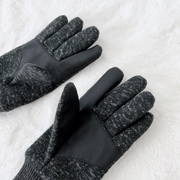 Winter Knit Gloves Touchscreen - Picture 3 of 3